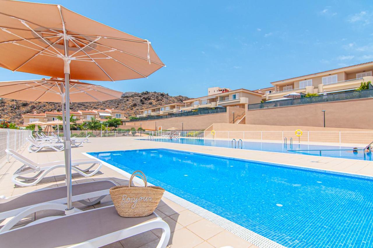 Black Beach Luxury Vacation House Puerto de Santiago  Bagian luar foto