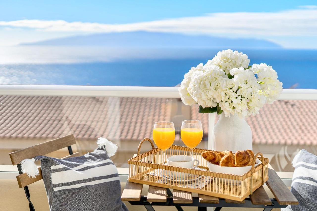 Black Beach Luxury Vacation House Puerto de Santiago  Bagian luar foto